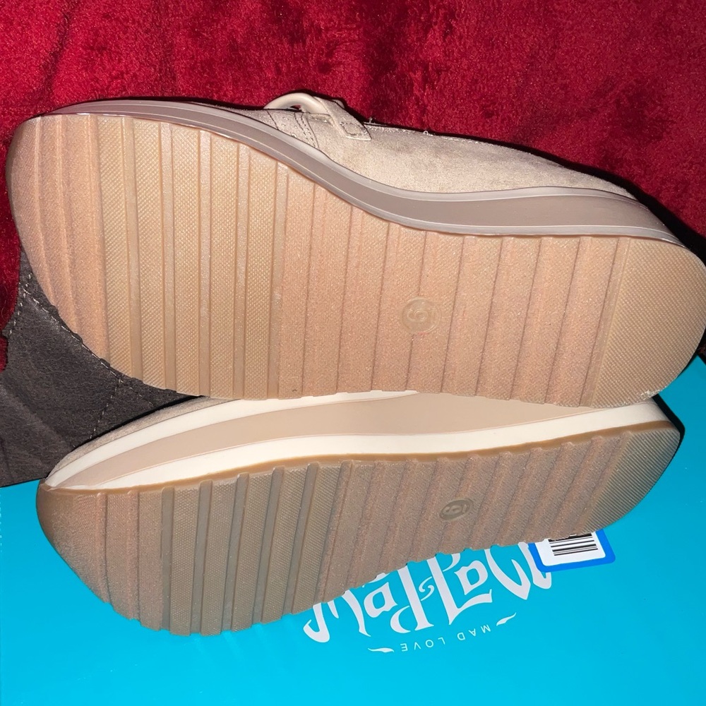 Mad LOVE MARYANNE sz6 NIB Slip On Casual Platform Loafers Memory Foam - Picture 4 of 4